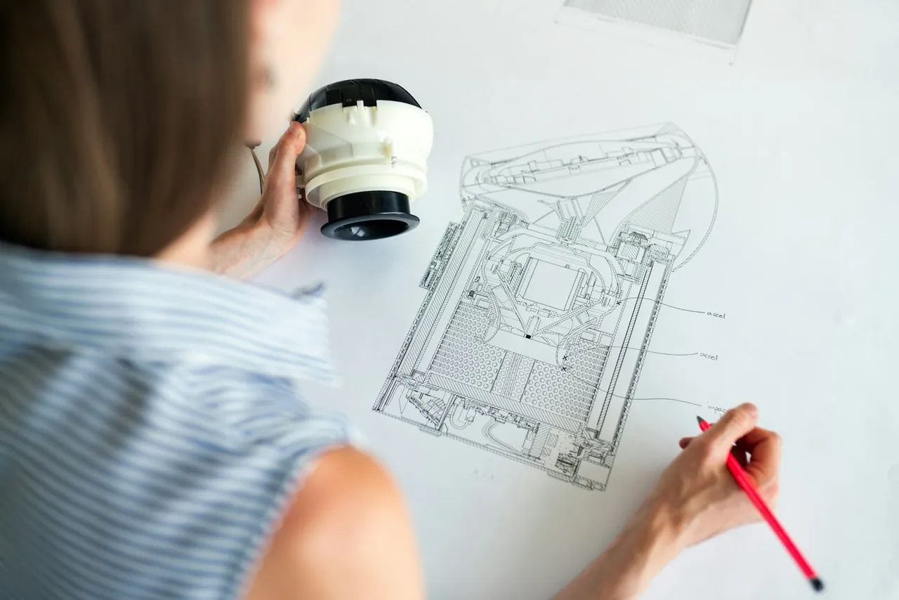 Reverse-Engineering Obsolete Parts: From a Worn Sample to a Production-Ready Model