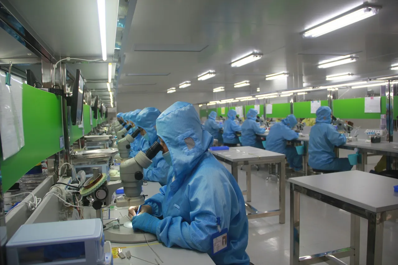 Capsule Manufacturing at 1,050/Min: A Technical Look at the ACM-XFH 1050